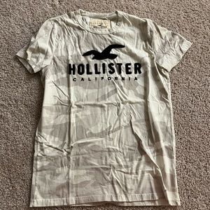 Cream camo Hollister shirt